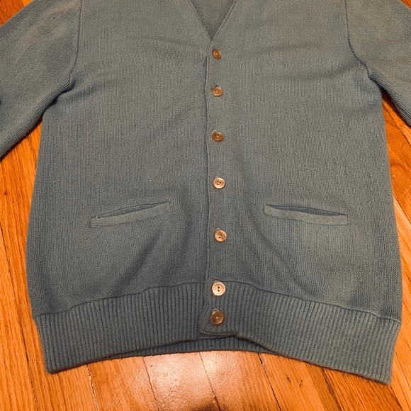 VINTAGE LIGHT BLUE RETRO CARDIGAN! - Picture 3 of 4